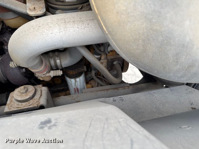 image for item FB5841 1990 GMC Topkick bucket truck