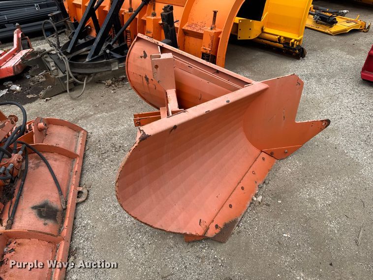 image for item FB5842 Holder C9700H utility vehicle