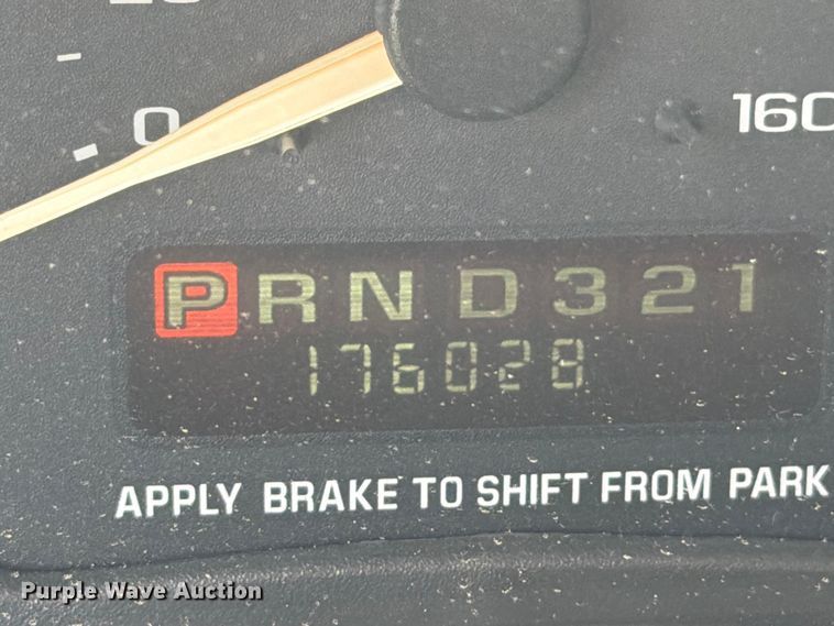 image for item FB5924 2004 Chevrolet Astro van