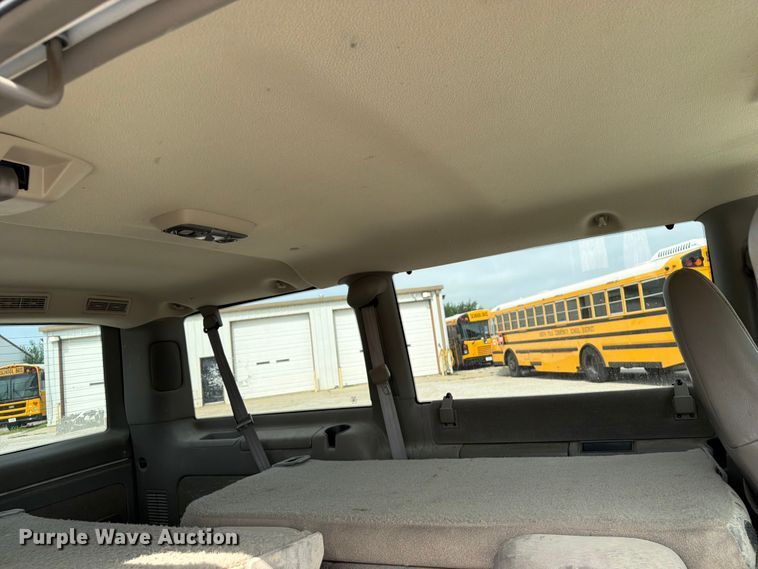 image for item FB5924 2004 Chevrolet Astro van