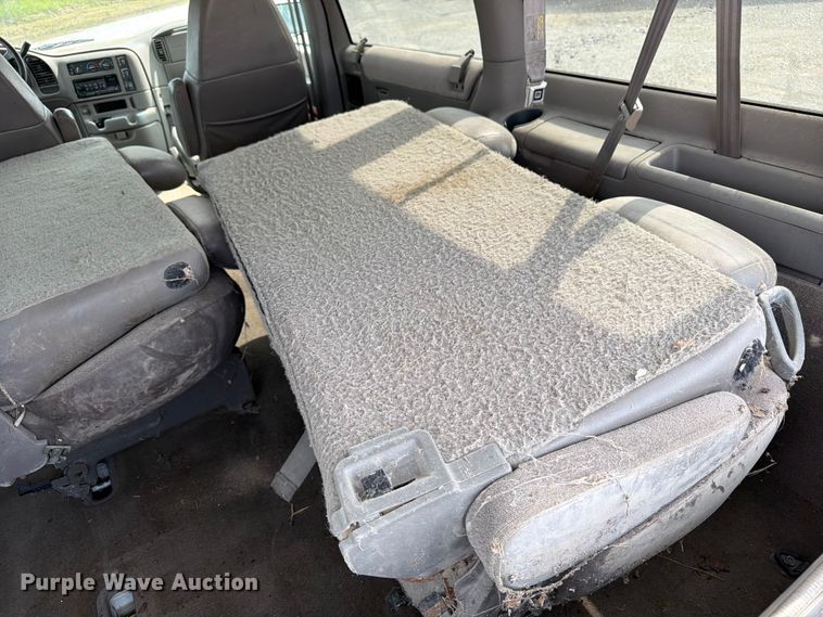 image for item FB5924 2004 Chevrolet Astro van