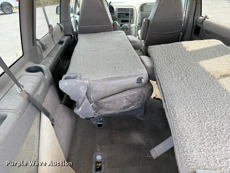 image for item FB5924 2004 Chevrolet Astro van