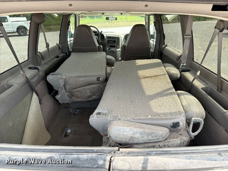 image for item FB5924 2004 Chevrolet Astro van