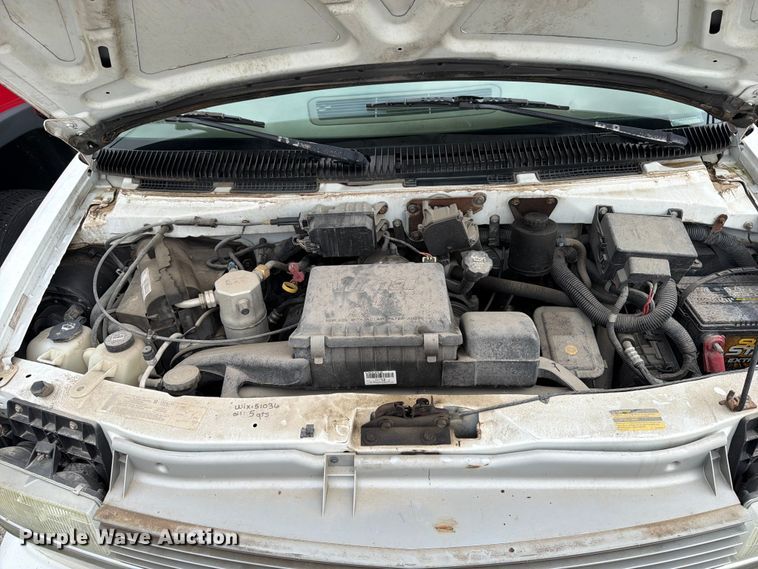 image for item FB5924 2004 Chevrolet Astro van