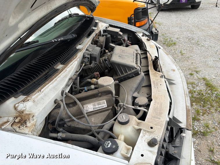 image for item FB5924 2004 Chevrolet Astro van