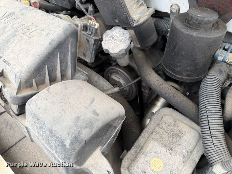 image for item FB5924 2004 Chevrolet Astro van
