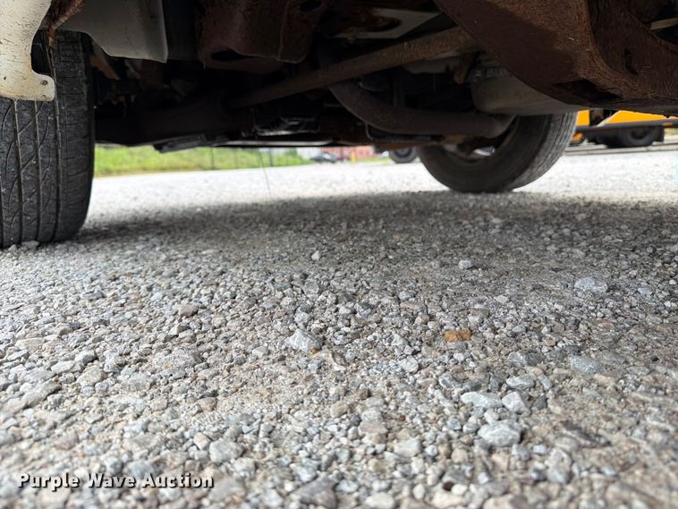 image for item FB5924 2004 Chevrolet Astro van