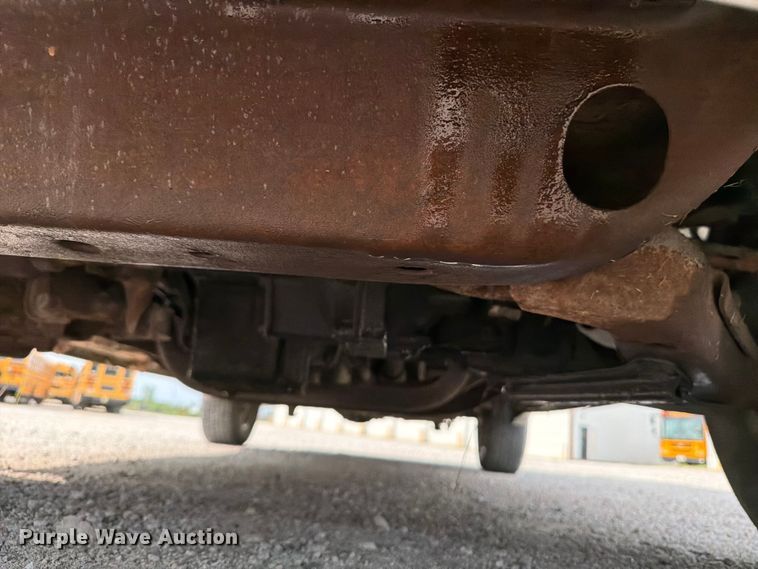 image for item FB5924 2004 Chevrolet Astro van