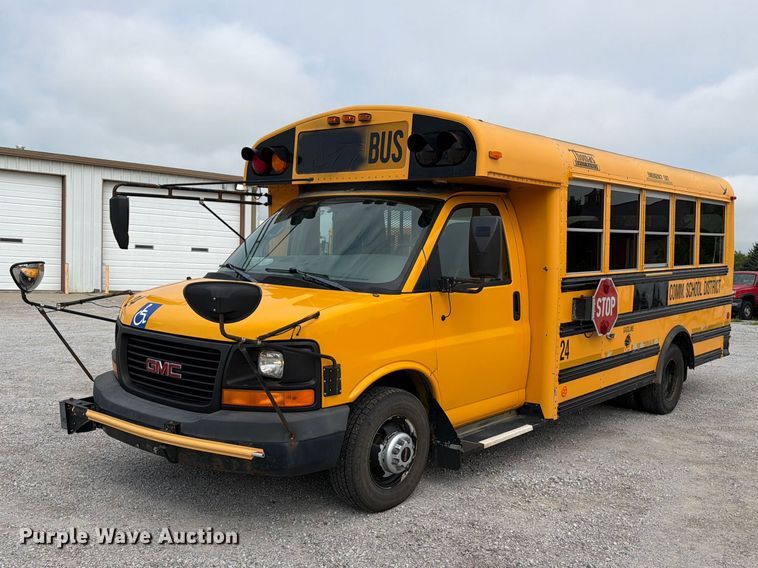 2010 GMC Savana G3500 school bus