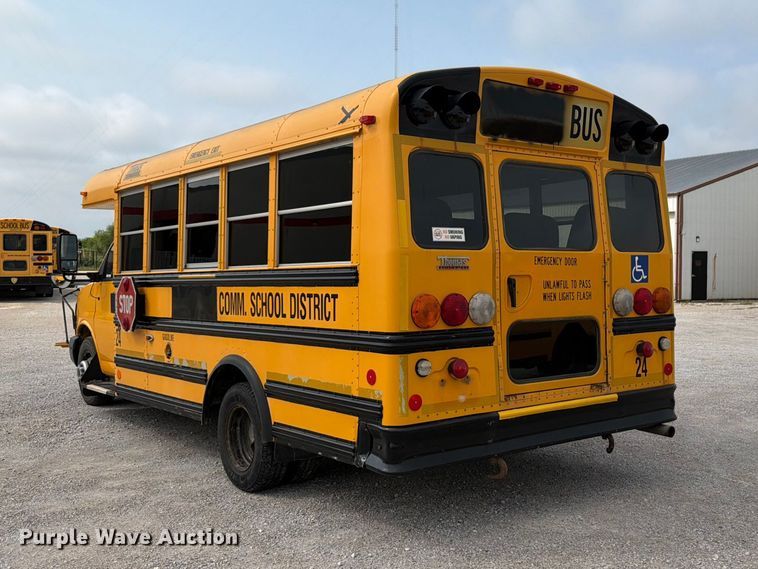 image for item FB5925 2010 GMC Savana G3500 school bus