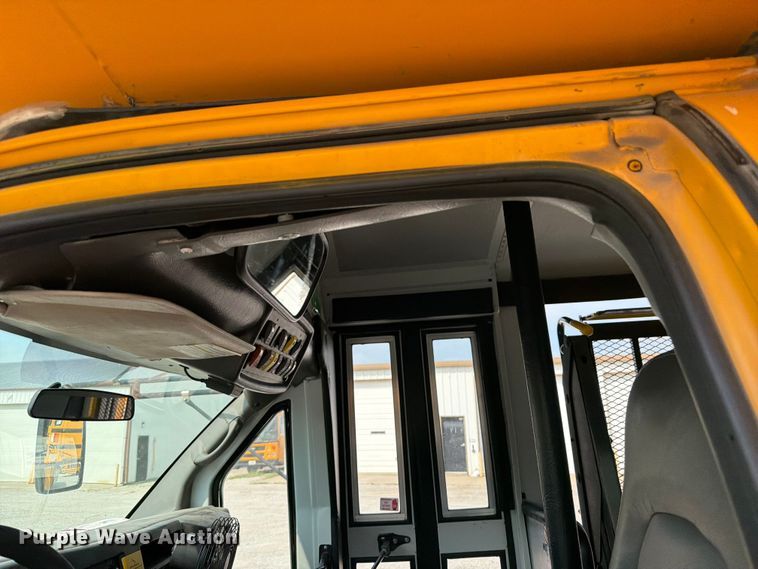 image for item FB5925 2010 GMC Savana G3500 school bus