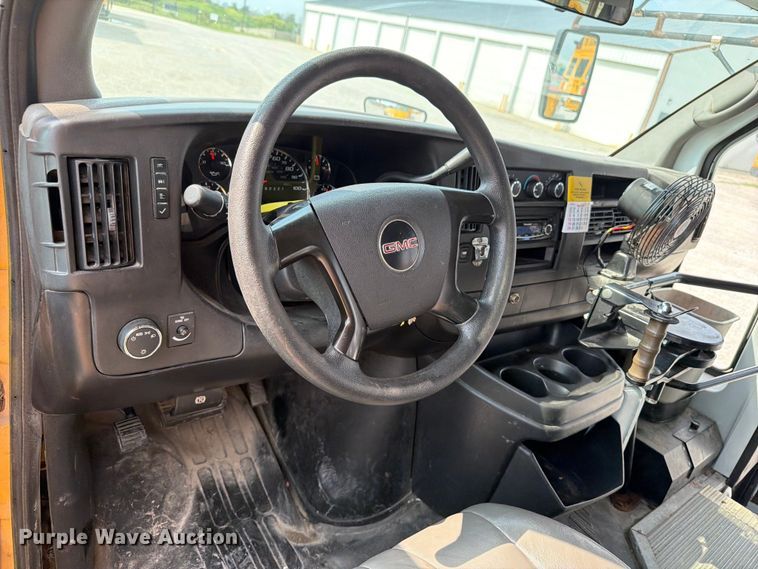 image for item FB5925 2010 GMC Savana G3500 school bus