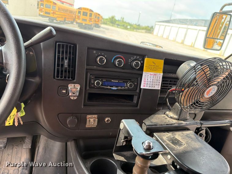 image for item FB5925 2010 GMC Savana G3500 school bus