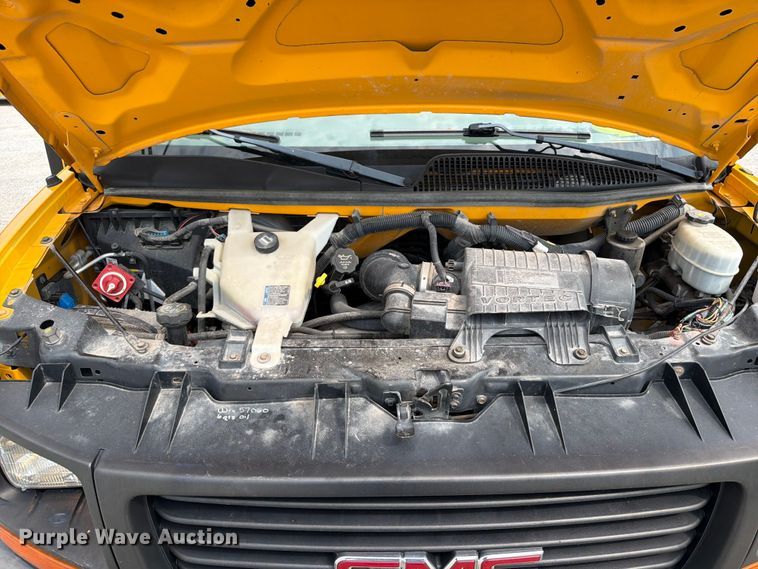 image for item FB5925 2010 GMC Savana G3500 school bus