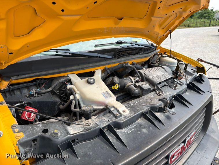 image for item FB5925 2010 GMC Savana G3500 school bus