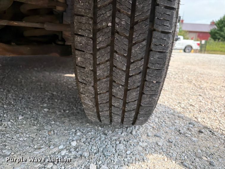 image for item FB5925 2010 GMC Savana G3500 school bus