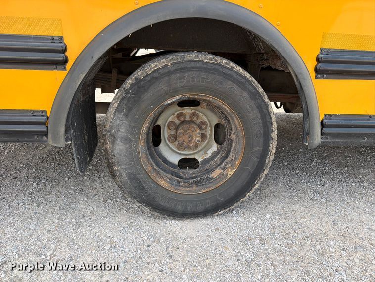 image for item FB5925 2010 GMC Savana G3500 school bus