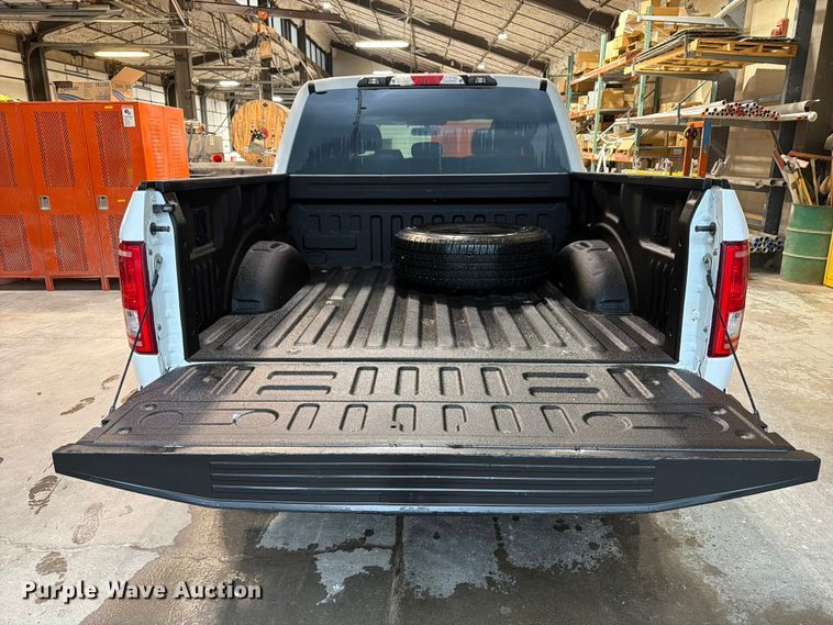 image for item FB5927 2016 Ford F150 Crew Cab pickup truck