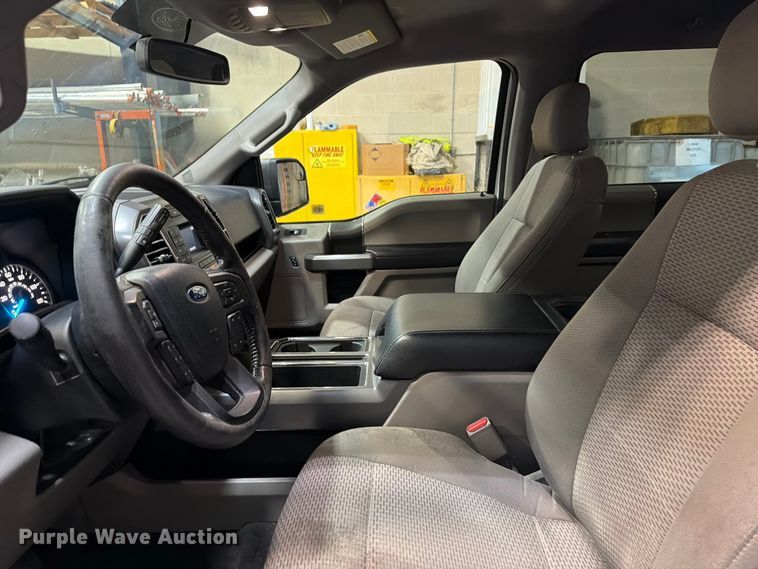 image for item FB5927 2016 Ford F150 Crew Cab pickup truck