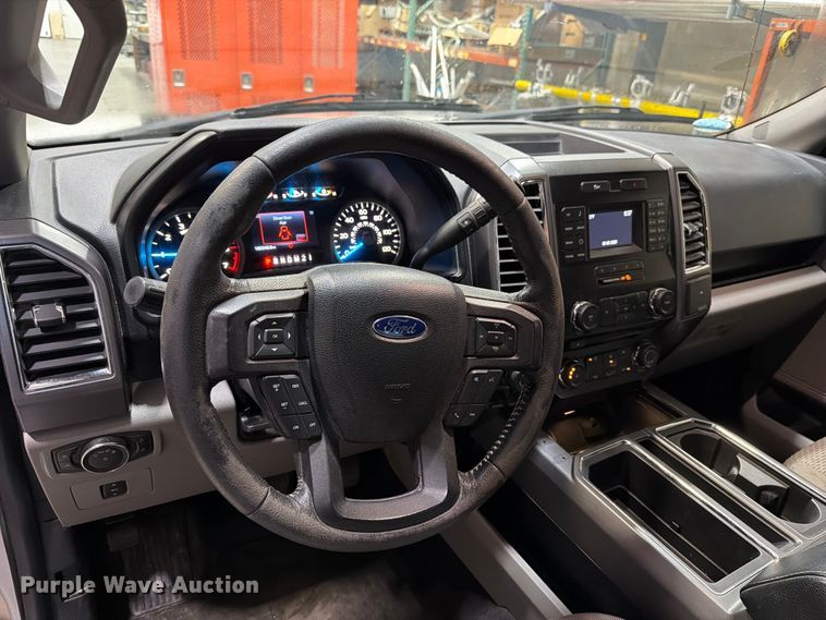 image for item FB5927 2016 Ford F150 Crew Cab pickup truck
