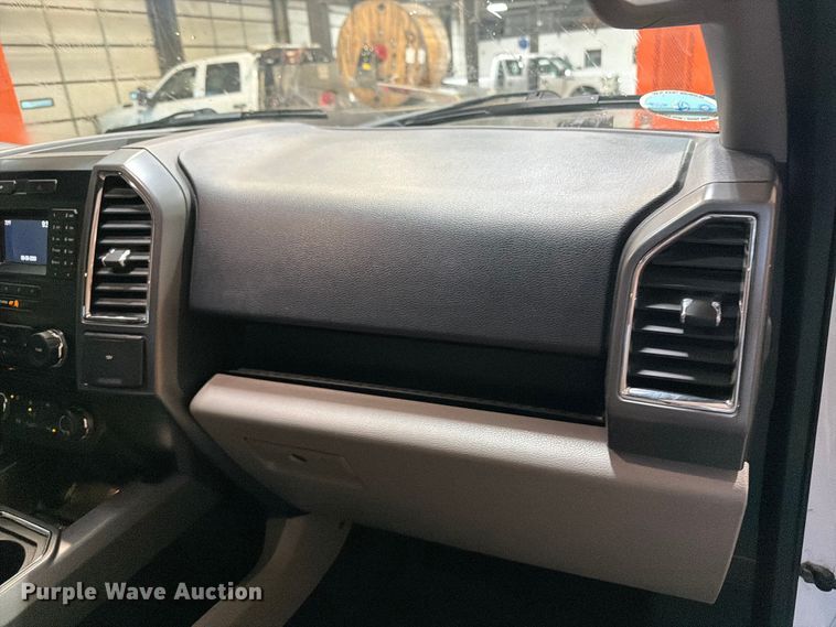 image for item FB5927 2016 Ford F150 Crew Cab pickup truck