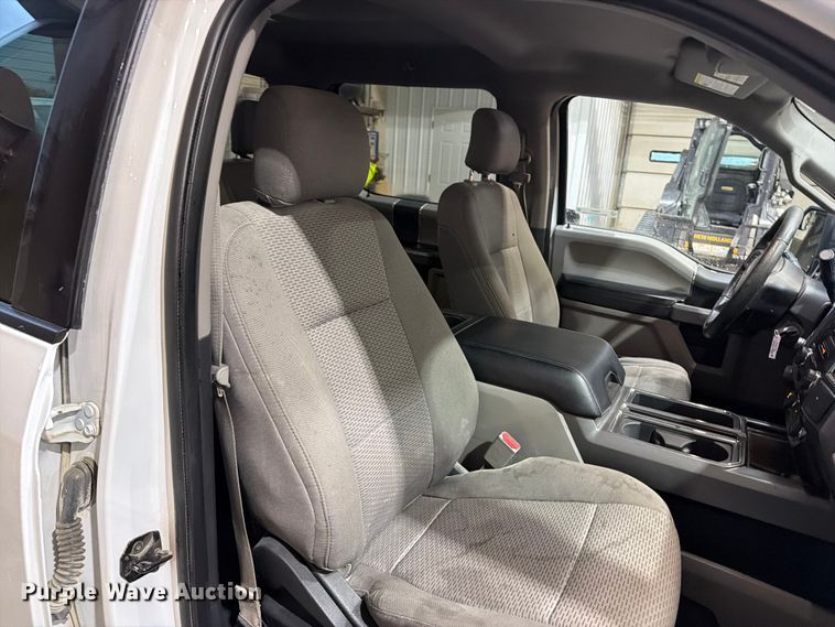 image for item FB5927 2016 Ford F150 Crew Cab pickup truck