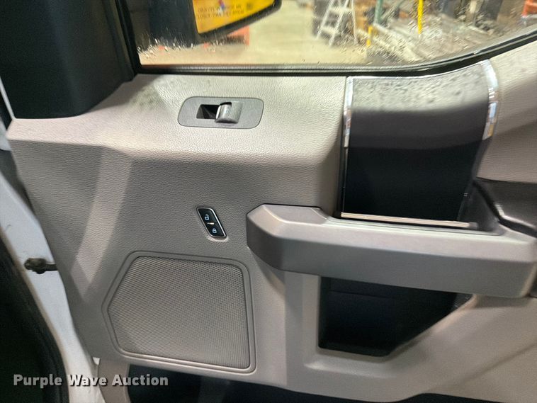 image for item FB5927 2016 Ford F150 Crew Cab pickup truck