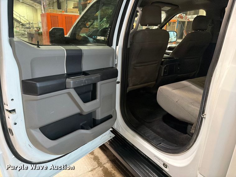 image for item FB5927 2016 Ford F150 Crew Cab pickup truck