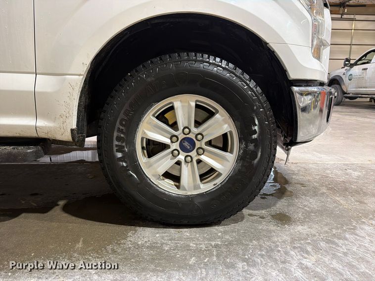 image for item FB5927 2016 Ford F150 Crew Cab pickup truck