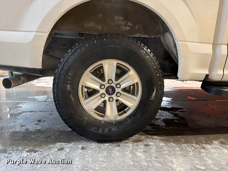 image for item FB5927 2016 Ford F150 Crew Cab pickup truck