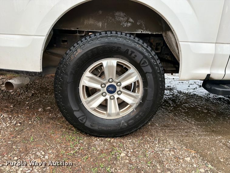 image for item FB5927 2016 Ford F150 Crew Cab pickup truck