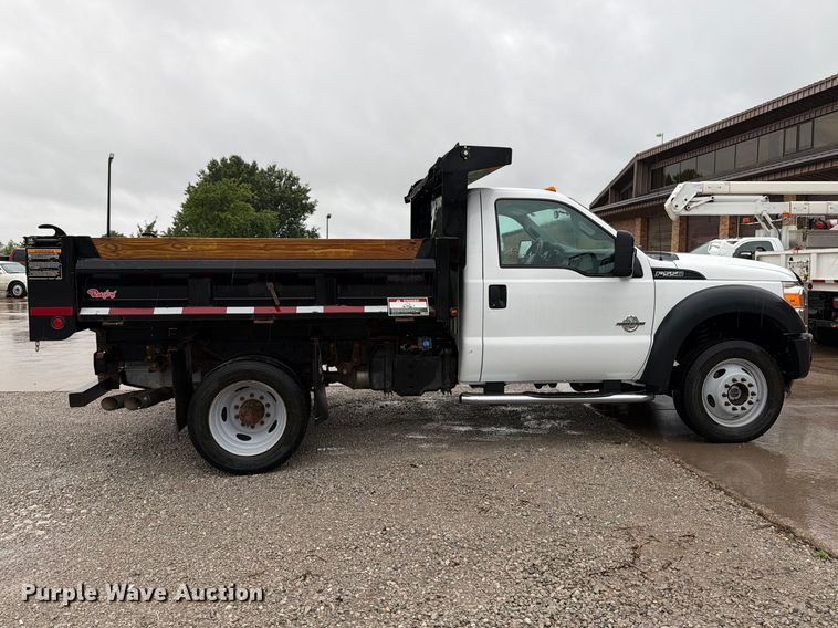 image for item FB5928 2011 Ford F550 Super Duty dump truck
