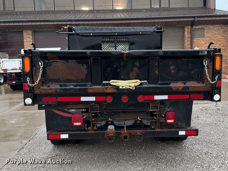 image for item FB5928 2011 Ford F550 Super Duty dump truck