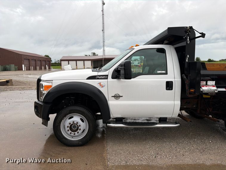image for item FB5928 2011 Ford F550 Super Duty dump truck