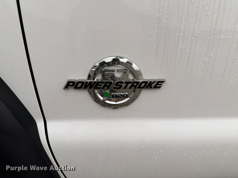 image for item FB5928 2011 Ford F550 Super Duty dump truck