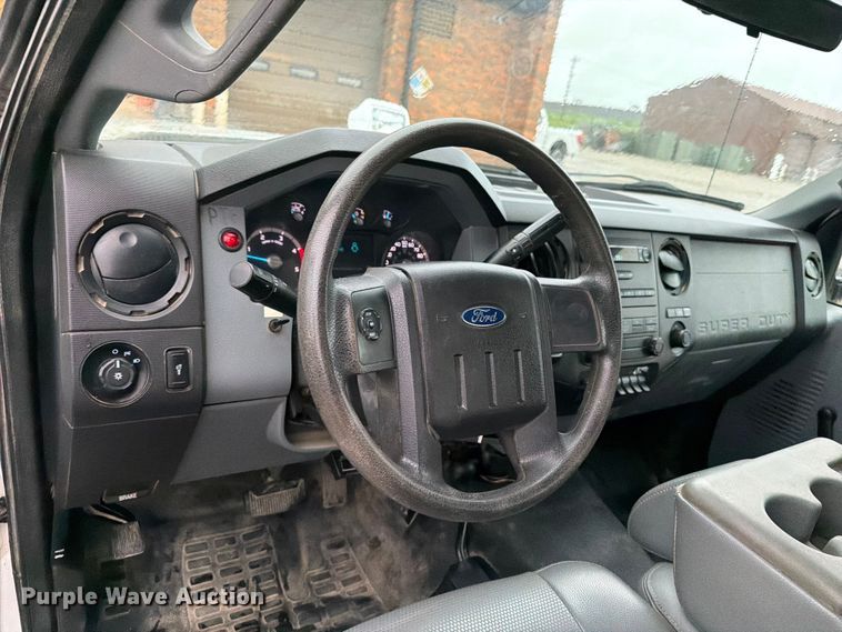 image for item FB5928 2011 Ford F550 Super Duty dump truck