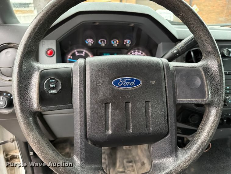 image for item FB5928 2011 Ford F550 Super Duty dump truck