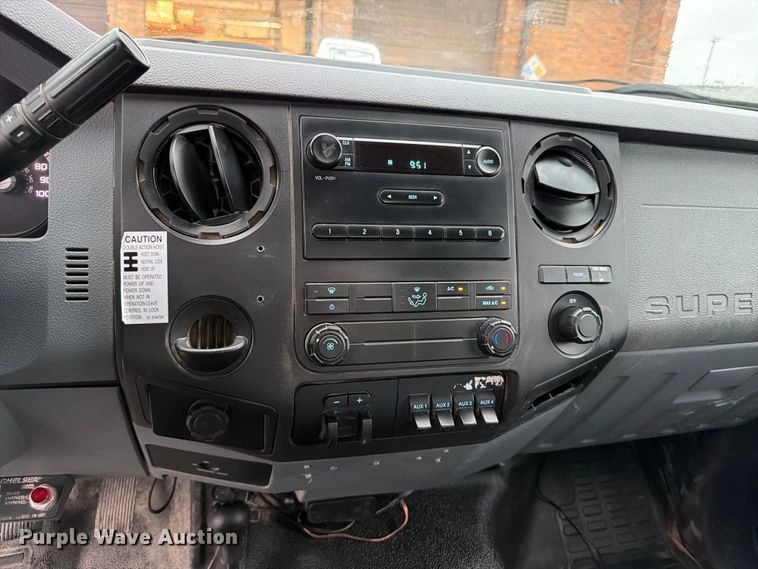image for item FB5928 2011 Ford F550 Super Duty dump truck
