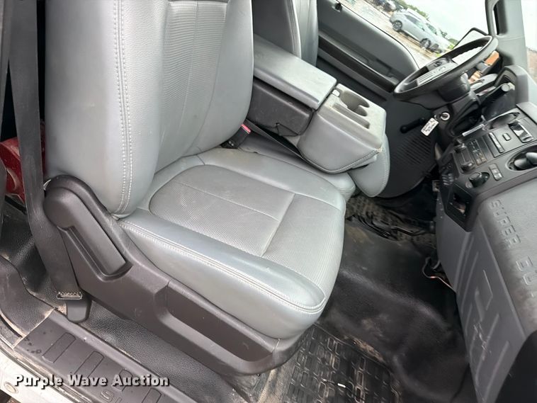 image for item FB5928 2011 Ford F550 Super Duty dump truck