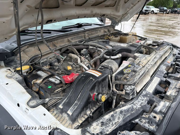 image for item FB5928 2011 Ford F550 Super Duty dump truck