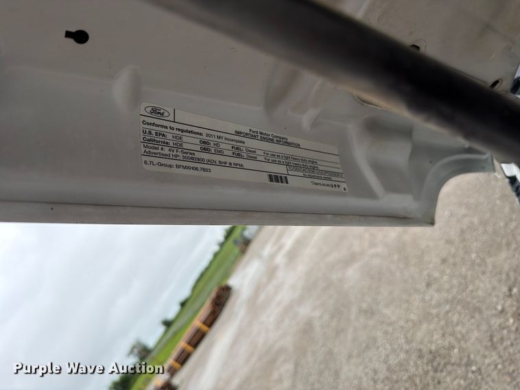 image for item FB5928 2011 Ford F550 Super Duty dump truck