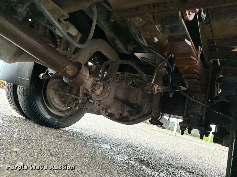 image for item FB5928 2011 Ford F550 Super Duty dump truck
