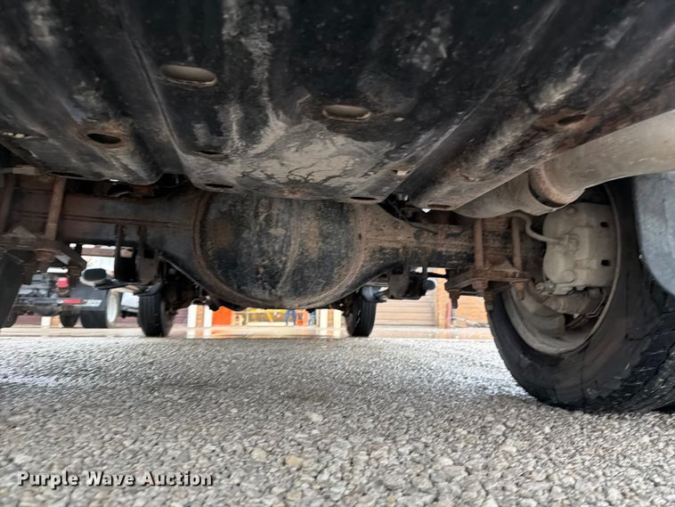 image for item FB5928 2011 Ford F550 Super Duty dump truck