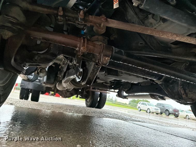 image for item FB5928 2011 Ford F550 Super Duty dump truck