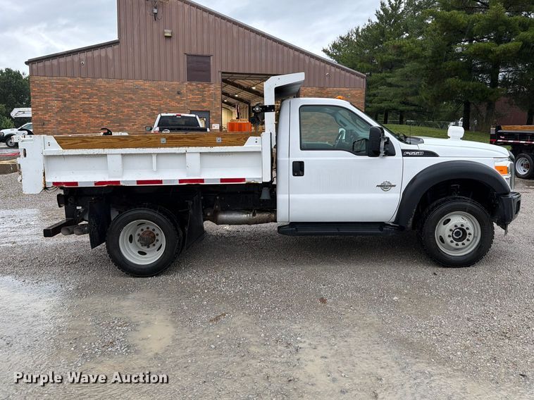 image for item FB5929 2016 Ford F550 Super Duty dump truck