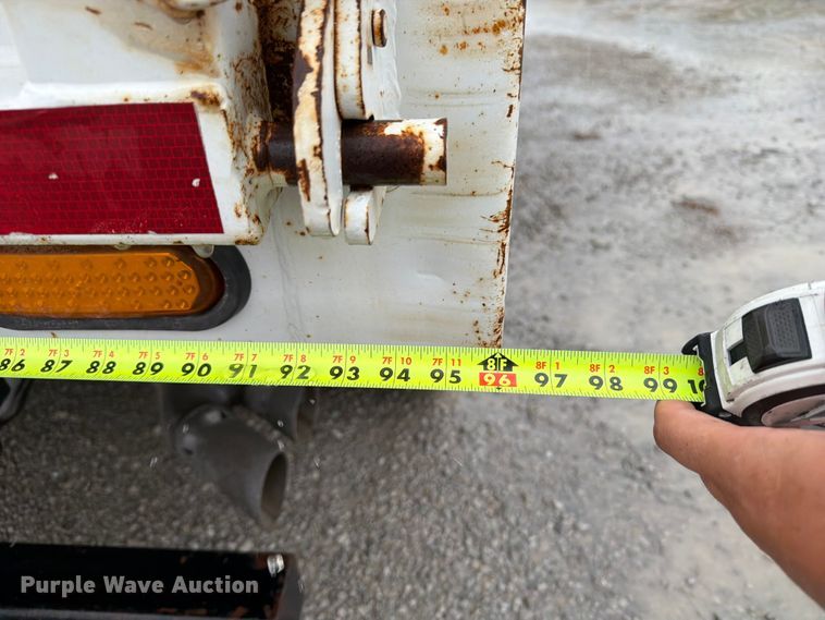 image for item FB5929 2016 Ford F550 Super Duty dump truck