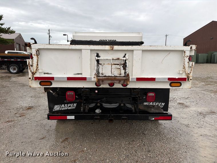 image for item FB5929 2016 Ford F550 Super Duty dump truck