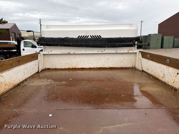 image for item FB5929 2016 Ford F550 Super Duty dump truck