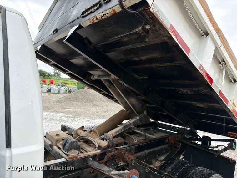 image for item FB5929 2016 Ford F550 Super Duty dump truck