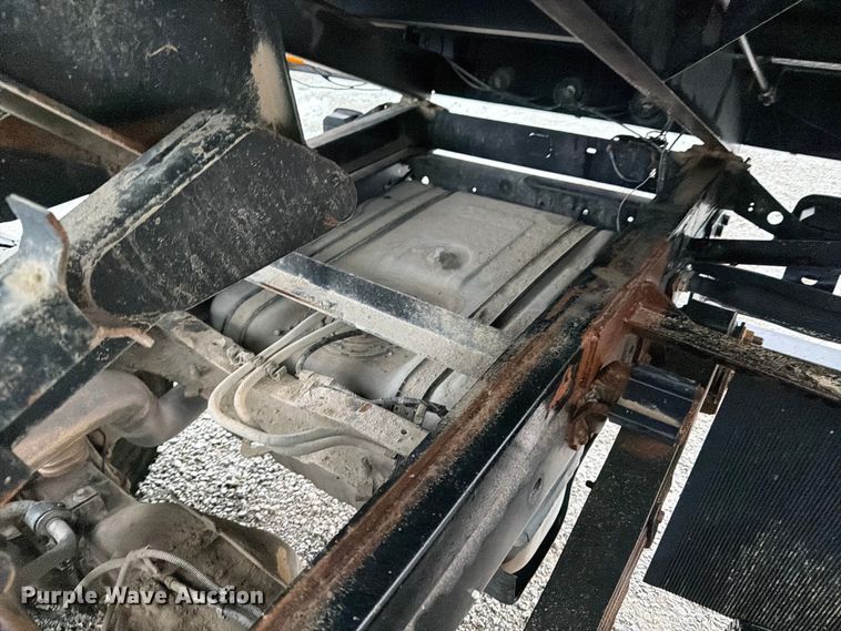 image for item FB5929 2016 Ford F550 Super Duty dump truck